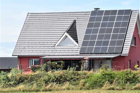 Is it harder to sell a house with solar panels