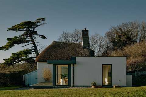 Cottagecore Meets Minimalism in This £585K Home in the English Countryside