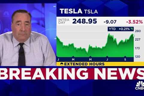 Tesla stock slips after it reports 462,890 total deliveries during the third quarter