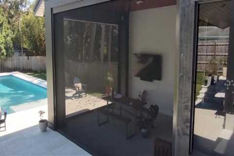 How Retractable Screen Installation Adds Value To Timber Frame Houses In Orlando's Climate?
