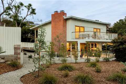 After a Complete Overhaul, This $2.3M L.A. Midcentury Is in Mint Condition