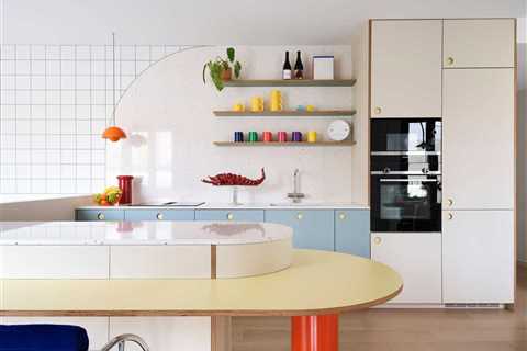 Shades of the ’80s Energize a Family’s Barcelona Flat in