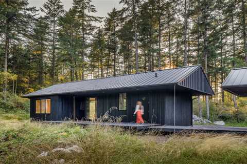 They Built a Kayaking Crash Pad That Mimics the Famed Archipelago It Sits On