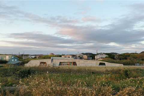The Lawn Is Part of the Living Room at This Bunkerlike Home in Japan