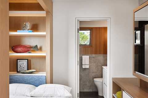 How They Pulled It Off: A Hidden Bed Makes Room for More at a  Multigenerational Beach House