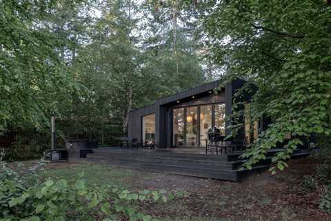Scoop Up a Tiny Lakeside Cabin in England for $650K