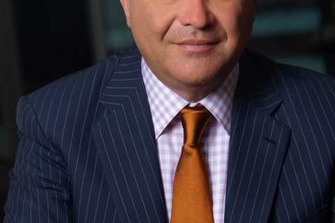 Luxury agent Frank Aazami joins Compass in Arizona