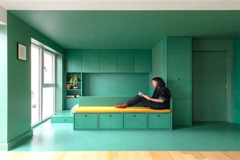 £25K in Adaptable Millwork Gives a Tiny London Flat Rooms Within a Room