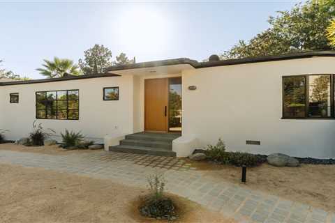 After a Complete Overhaul, a Streamline Modern Stunner in Los Feliz Seeks $3.5M