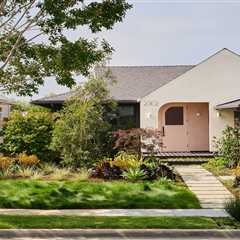 A Half-Arch Motif Merges an L.A. Renovation With Its New ADU