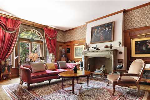 After 55 Years, Two Broadway Veterans Are Selling Their 31-Room NYC Mansion for $7M